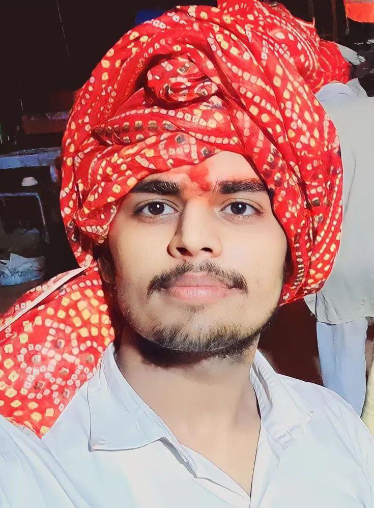 हर्षवर्धन शर्मा ( लेखक )